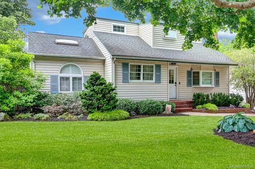 27 Mcgaw Ave, Lake Grove, NY, 11755-2021 | Card Image
