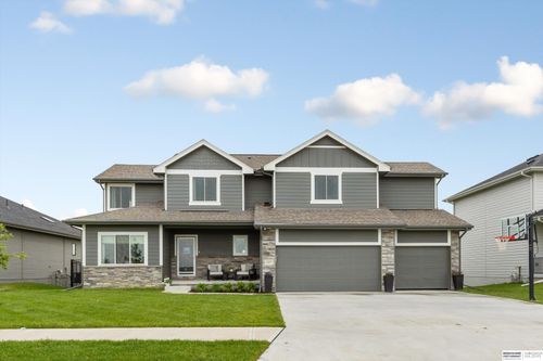 11057 N 171st St, Bennington, NE, 68007-5056 | Card Image