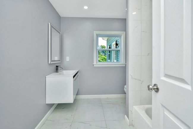 87 Summer St, House other with 4 bedrooms, 3 bathrooms and 6 parking in Abington MA | Image 32