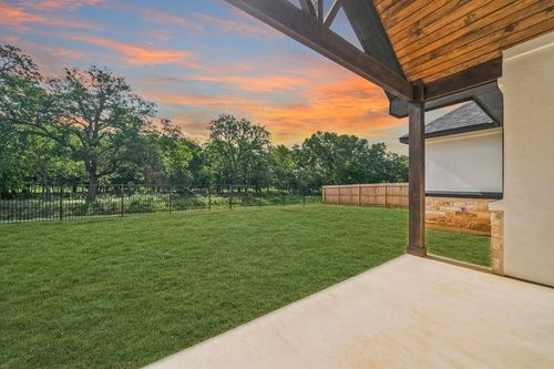 701 Grace Ln, Fredericksburg, TX, 78624-4724 | Card Image