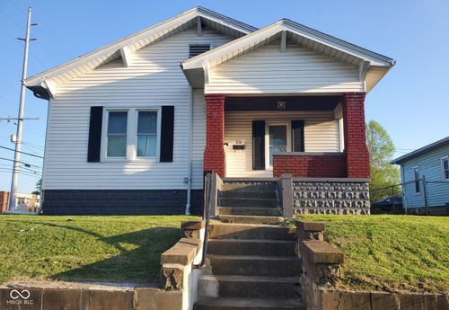 328 E Laurel St, Seymour, IN, 47274-3058 | Card Image