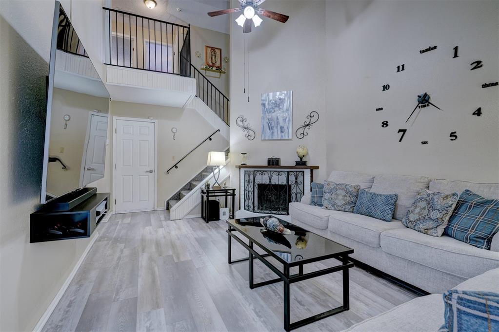 Roxbury Blvd, Oklahoma City, OK 73132