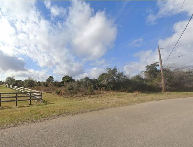 Frontage on Pigeon Dr | Image 44