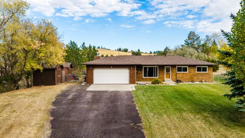 7 Country Estates Dr, Sheridan, WY, 82801-8517 | Card Image