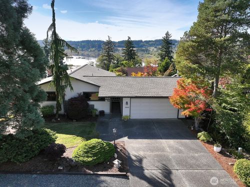 5880 Capt Vancouver Dr, Langley, WA, 98260-9746 | Card Image