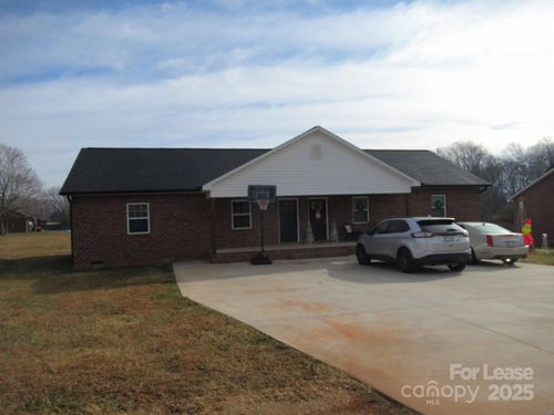 143 Glen Gar Dr, Lincolnton, NC, 28092-6246 | Card Image