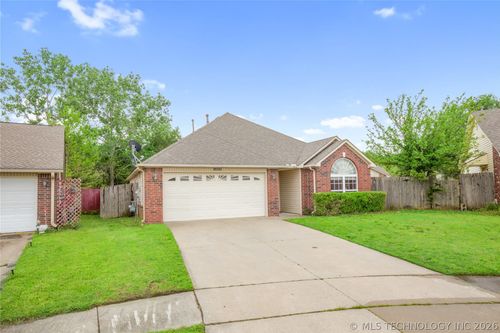 12012 Palomino Pl, Owasso, OK, 74055 | Card Image