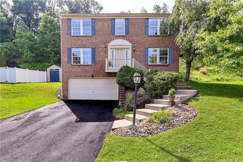 229 Sussex Way, Greensburg, PA, 15601-6407 | Card Image