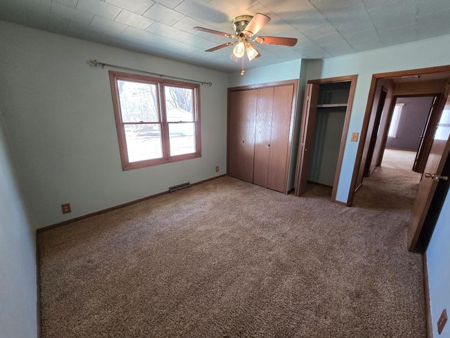 East bedroom | Image 19