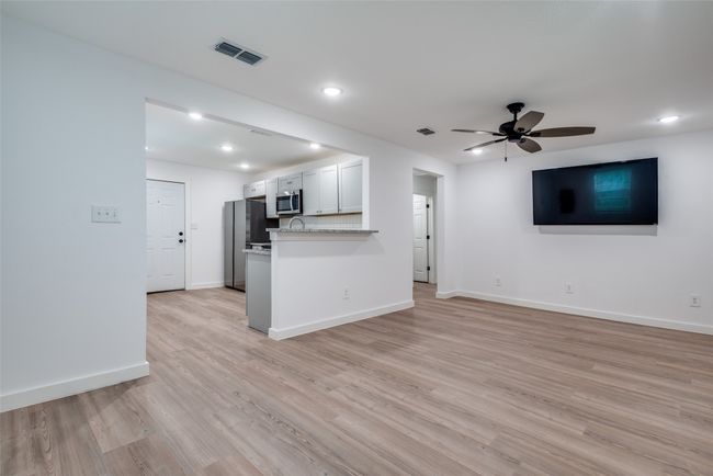 307 Commerce St W, House other with 2 bedrooms, 1 bathrooms and null parking in Honey Grove TX | Image 7