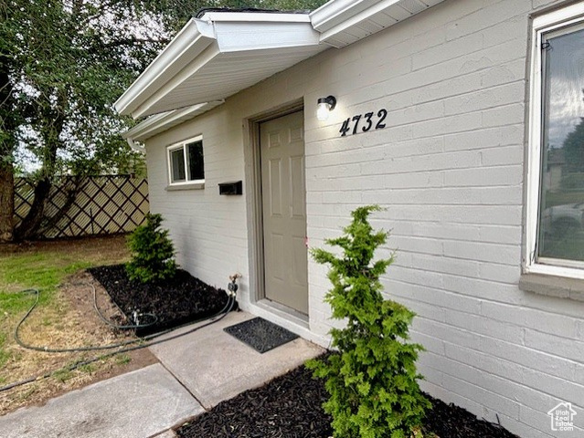 4835 , Salt Lake City, UT 84118