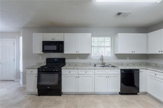3075 Oakvale Hts, House other with 3 bedrooms, 3 bathrooms and null parking in Decatur GA | Image 11