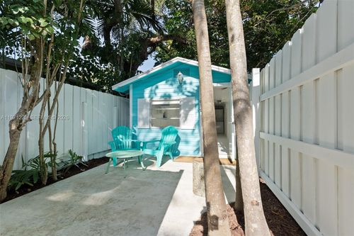 2345 Trapp Ave, Miami, FL, 33133-3944 | Card Image