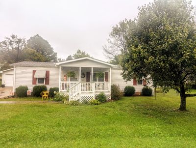 107 Parker Ave, House other with 3 bedrooms, 2 bathrooms and 5 parking in Centerville TN | Image 1