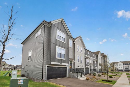 13524 Territorial Cir N, Maple Grove, MN, 55369-4304 | Card Image
