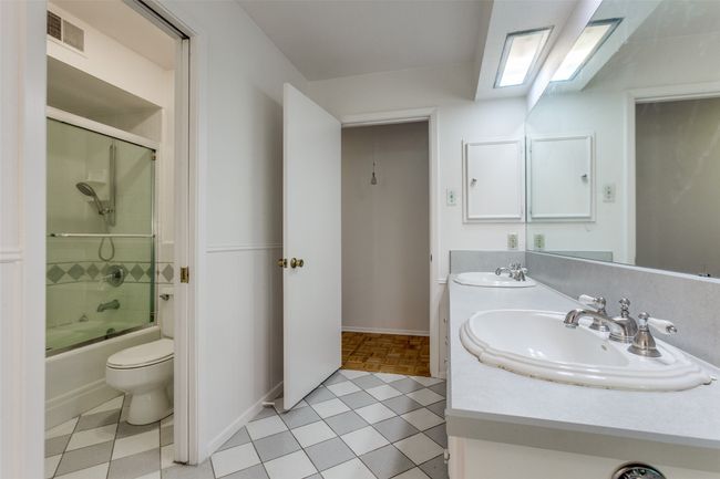 4818 Thunder Rd, House other with 4 bedrooms, 3 bathrooms and null parking in Dallas TX | Image 13