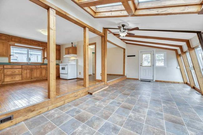 96 2 Avenue W, House other with 3 bedrooms, 2 bathrooms and 2 parking in Tilley AB | Image 4