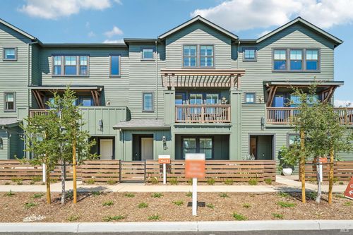 207 Pippin Ct, Sebastopol, CA, 95472-3763 | Card Image