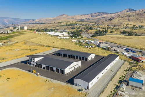 b-2-73 E Shop Avenue, Chelan, WA, 98816 | Card Image