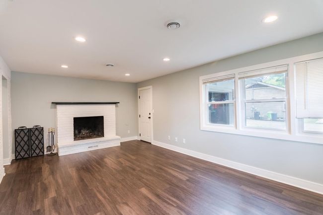 1300 State Road 83, House other with 2 bedrooms, 1 bathrooms and null parking in Hartland WI | Image 12