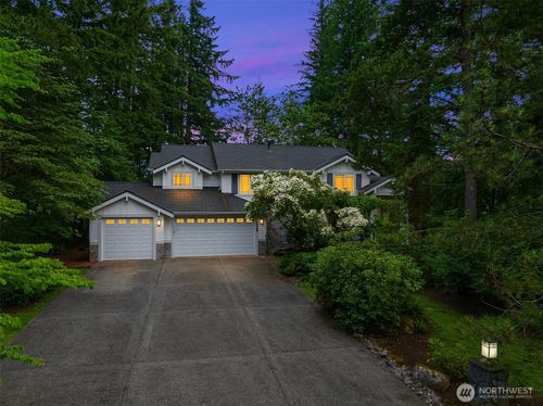 45703 Se 139th Pl, North Bend, WA, 98045-8876 | Card Image