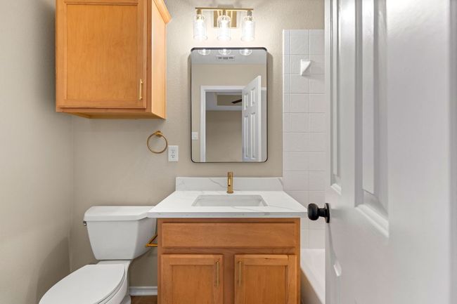 Full bath with vanity and toilet | Image 25