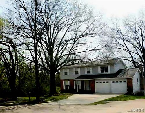 3 Silveroak Dr, Manchester, MO, 63021-6846 | Card Image