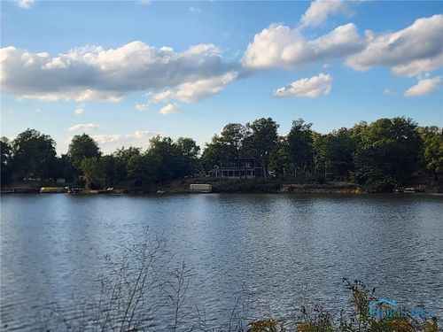 988989 Seneca Dr, Montpelier, OH, 43543 | Card Image