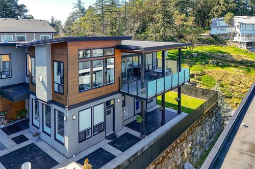 3408 Robson Pl, Victoria, BC, V9C0J2 | Card Image