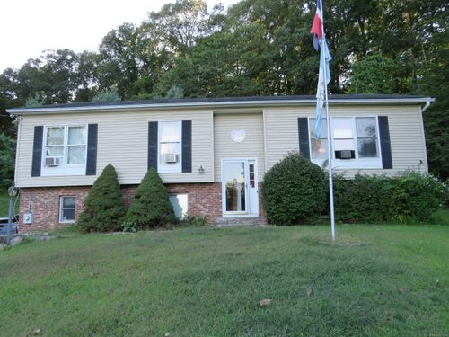15 Hayestown Hts, Danbury, CT, 06811-3713 | Card Image