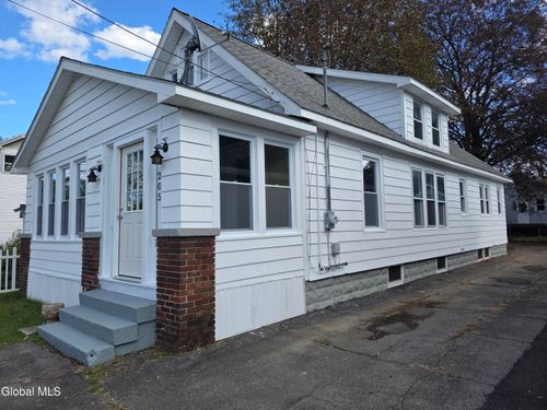 205 3rd St, Scotia, NY, 12302-2027 | Card Image