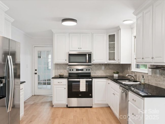 10728 Forest Dr, House other with 3 bedrooms, 2 bathrooms and null parking in Matthews NC | Image 13