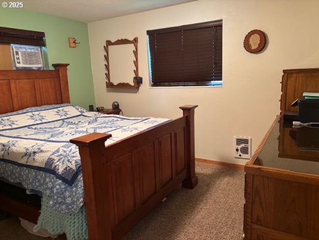 Bedroom, Primary | Image 18