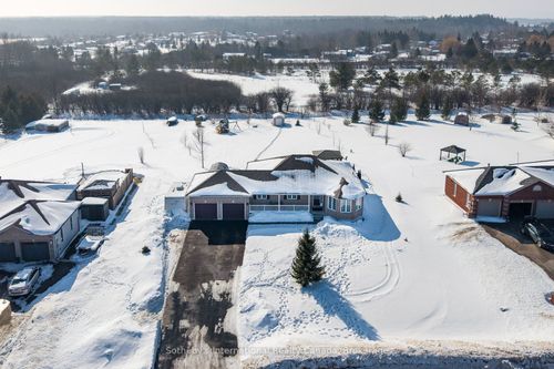 8 Hall Street, Springwater, ON, L0L2K0 | Card Image