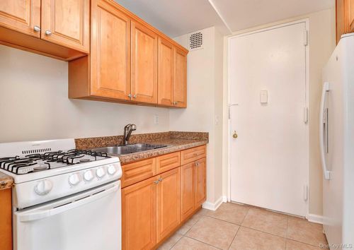 2n-101 Gedney Street, Orangetown, NY, 10960 | Card Image