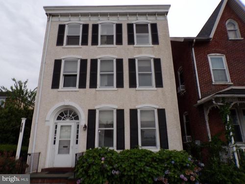 42 E 3rd St, BOYERTOWN, PA, 19512-1506 | Card Image
