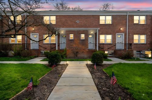 e-24 Wappanocca Ave, Rye, NY, 10580-2058 | Card Image