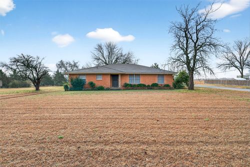 3928 W Houston St, Sherman, TX, 75092-6413 | Card Image