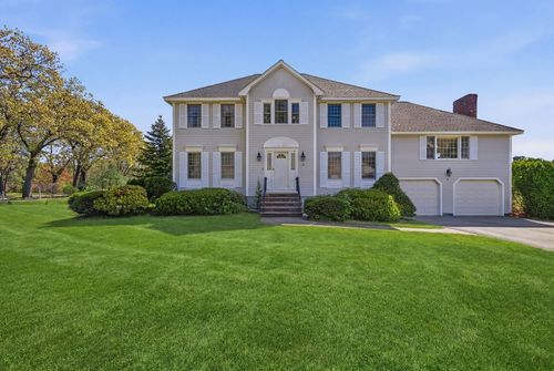 2 Stouffer Cir, Andover, MA, 01810-5300 | Card Image