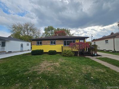 14872 Eleanor Avenue, Home with 3 bedrooms, 2 bathrooms and null parking in Warren MI | Image 1