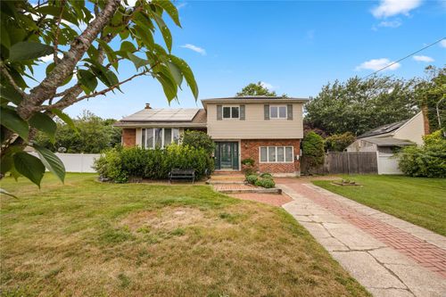 662 Interlaken Ln, North Babylon, NY, 11703-2913 | Card Image