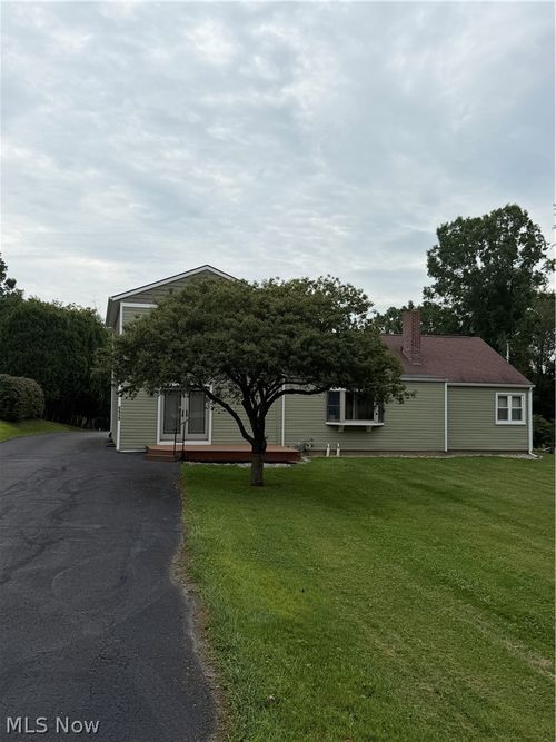 6419 Hampsher Rd, New Franklin, OH, 44216-8904 | Card Image