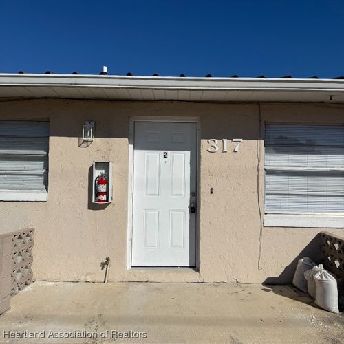 apt-2-317 E Main St, Avon Park, FL, 33825-3241 | Card Image