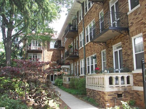 10 Manly St, Greenville, SC, 29601-3053 | Card Image