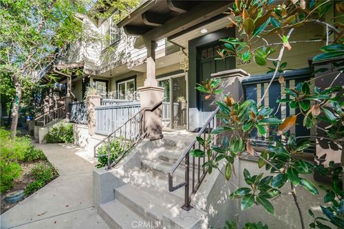 unit-205-6300 Honolulu Ave, La Crescenta, CA, 91214-2334 | Card Image