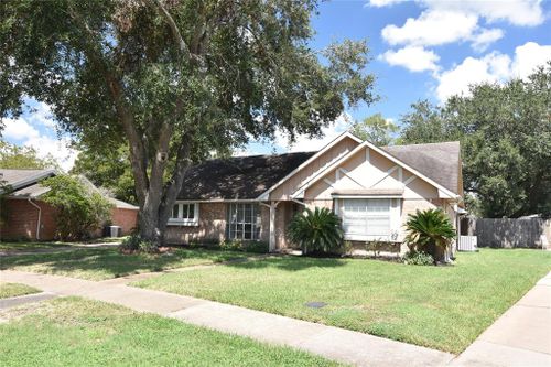 13902 Vinehill Drive, Sugar Land, TX, 77498 | Card Image