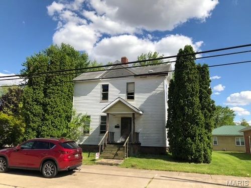 306 W Prairie St, Jerseyville, IL, 62052-1666 | Card Image