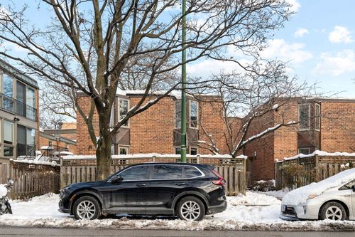 2069 N Larrabee St, Chicago, IL, 60614-4418 | Card Image