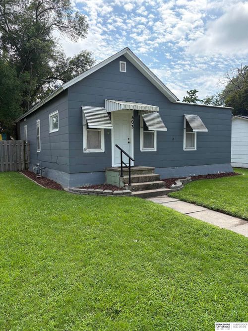 503 E Grant St, Hooper, NE, 68031-3049 | Card Image