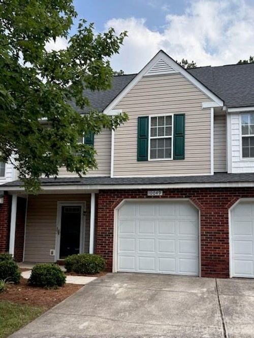10049 University Park Ln, Charlotte, NC, 28213-4061 | Card Image